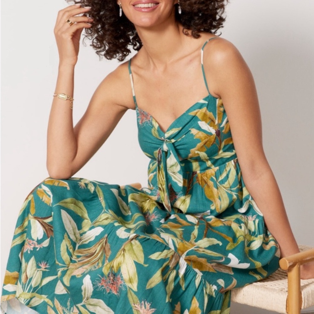 💚NEW O.P.T. Floral Strapless Dress